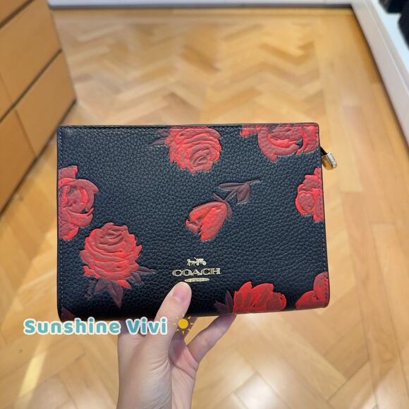 NWT Coach Slim Crossbody Bag With Floral Print Black/Red CCI76 - Picture 1 of 12